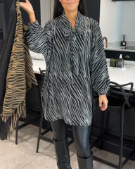 Bluse mit Zebradruck und langen Ärmeln