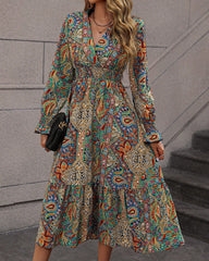 Kleid mit V-Ausschnitt und Paisley-Print