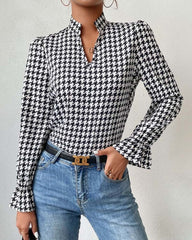 V-ringad houndstooth topp