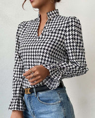 V-ringad houndstooth topp