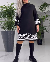 Kleid mit Wellenmuster und langen Ärmeln