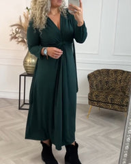 Sexy schlichtes Kleid mit langen Ärmeln