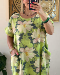 Kleid mit Blumenmuster und rundem Ausschnitt